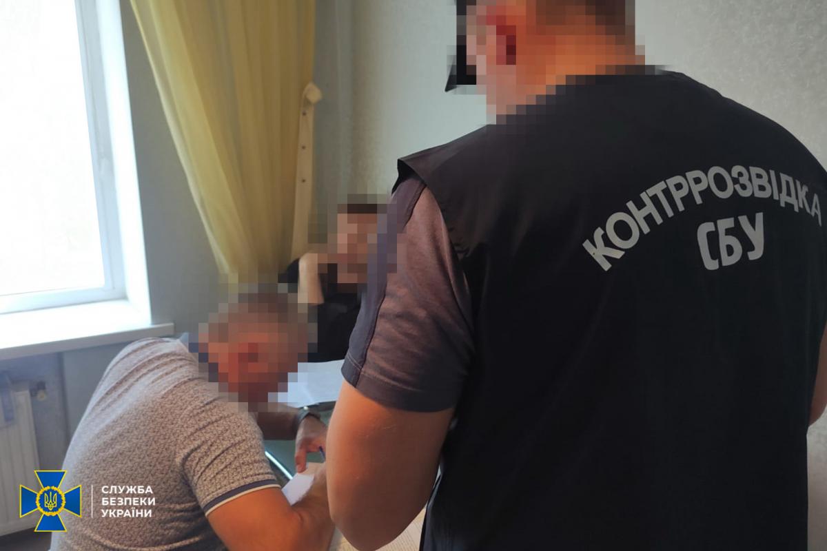 Очільника оборонного заводу викрито на розкраданні бюджетних коштів при закупівлі запчастин для винищувачів / фото СБУ Очільника оборонного заводу викрито на розкраданні бюджетних коштів при закупівлі запчастин для винищувачів / фото СБУ