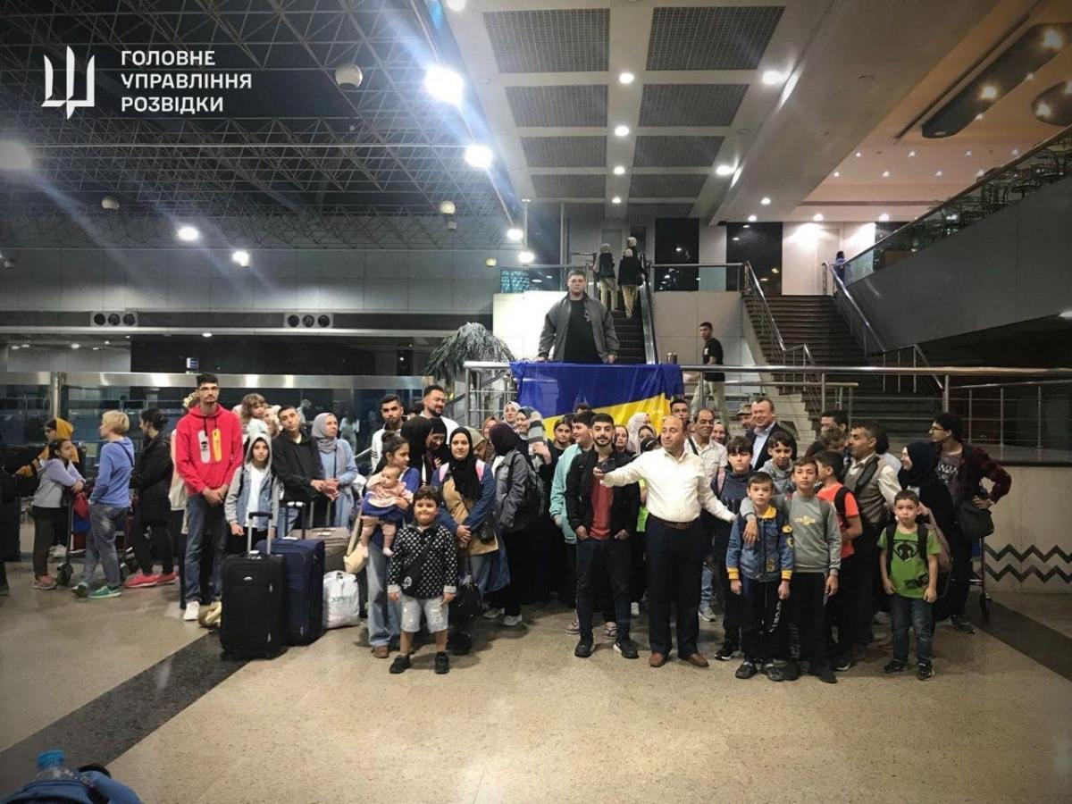 Україна завершила евакуацію з Гази: в розвідці розповіли, скільки людей вивезли Україна завершила евакуацію з Гази: в розвідці розповіли, скільки людей вивезли