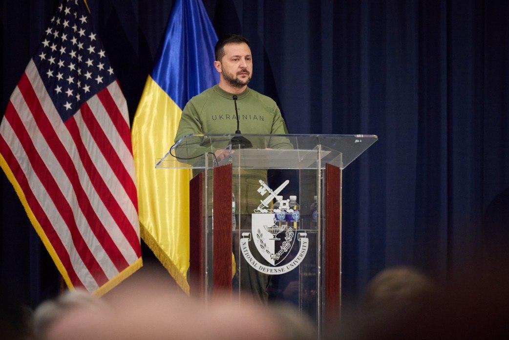Зеленський заявив, яка частина коштів на американську допомогу Україні залишилася у США / фото ОП Зеленський заявив, яка частина коштів на американську допомогу Україні залишилася у США / фото ОП