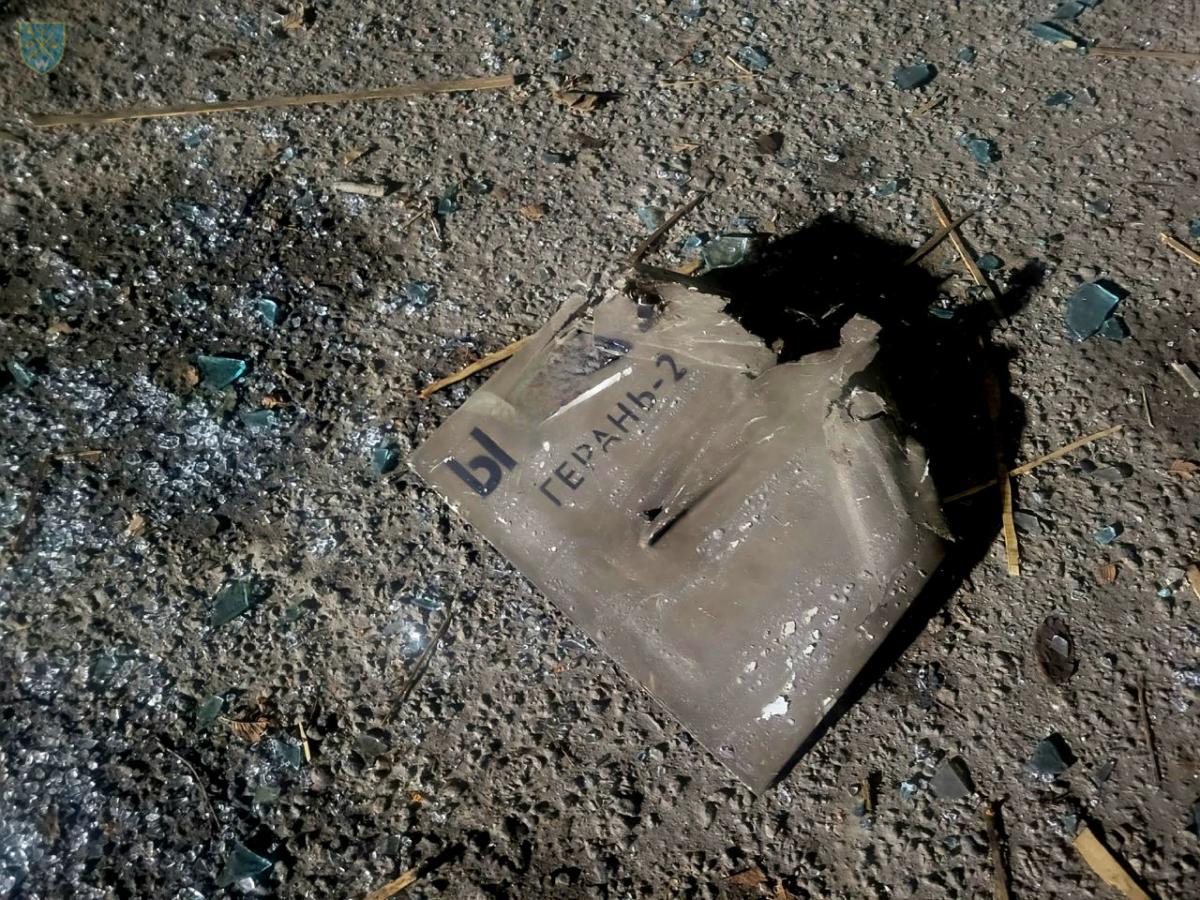 В Одесском районе обломками другого сбитого дрона повреждено одно из зданий припортовой инфраструктуры / фото силы обороне юга В Одесском районе обломками другого сбитого дрона повреждено одно из зданий припортовой инфраструктуры / фото силы обороне юга