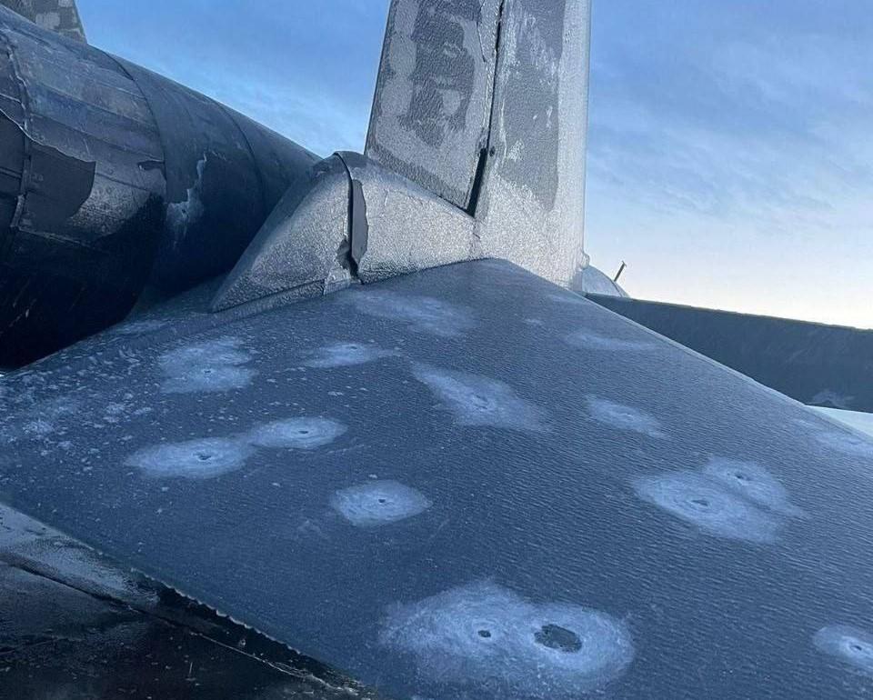 Атака на аеродром 'Морозовськ': повністю знищено два літаки, пошкоджено ще десять Су-34 Атака на аеродром 'Морозовськ': повністю знищено два літаки, пошкоджено ще десять Су-34