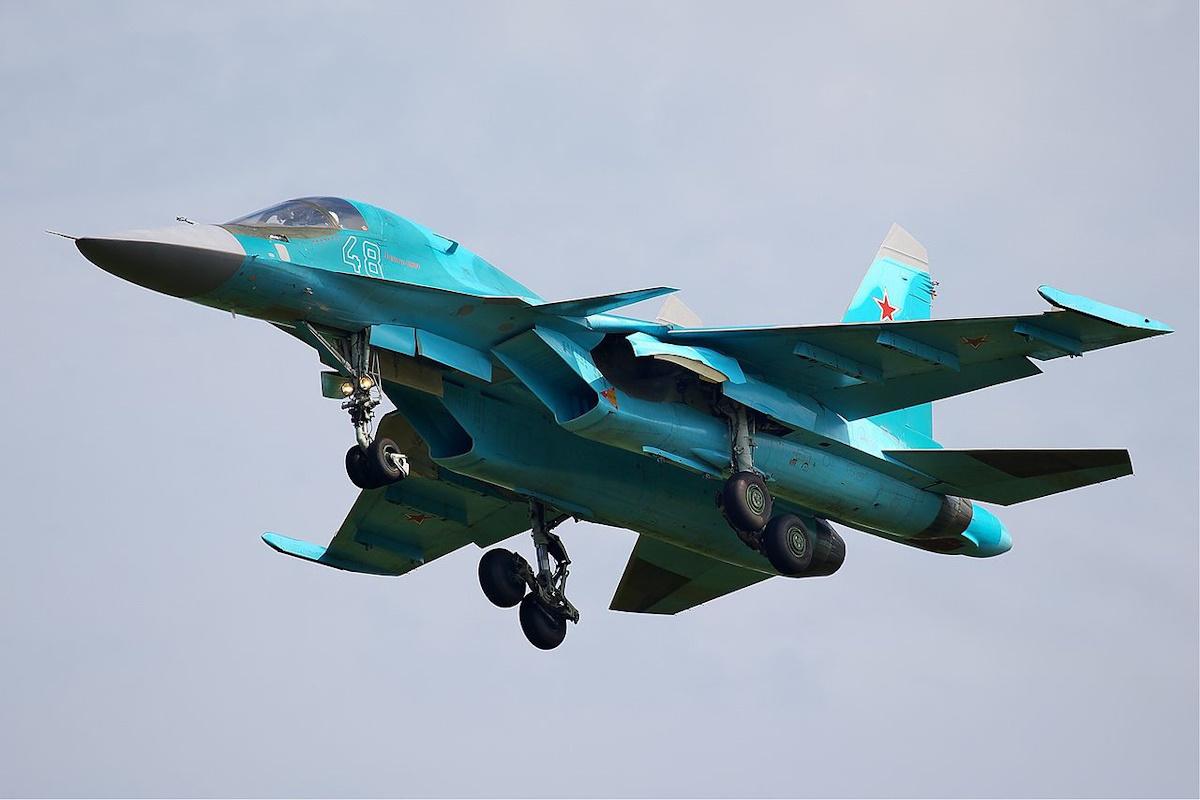 Наразі в окупантів, за різними оцінками, від 70 до 90 СУ-34, які можуть скидати  КАБи / фото wikimedia.org