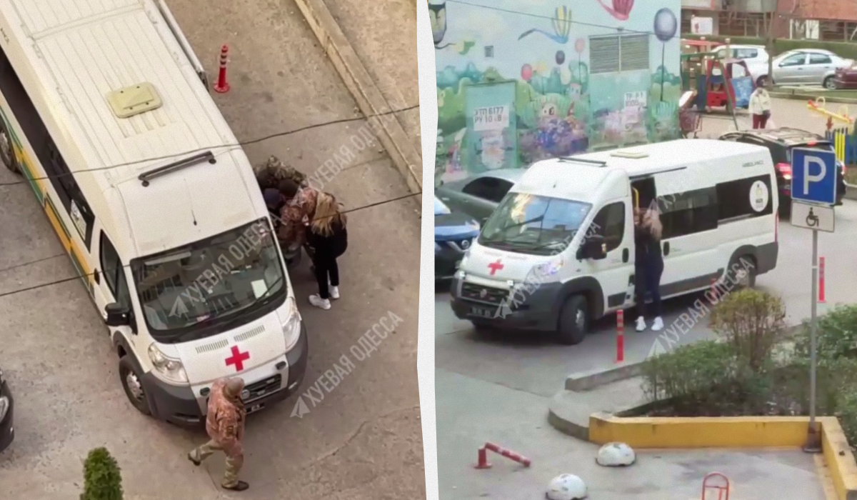 На відео чітко зафіксовано, як чоловіка запхали у "швидку" люди у формі та кудись повезли / колаж УНІАН, кадри з відео
