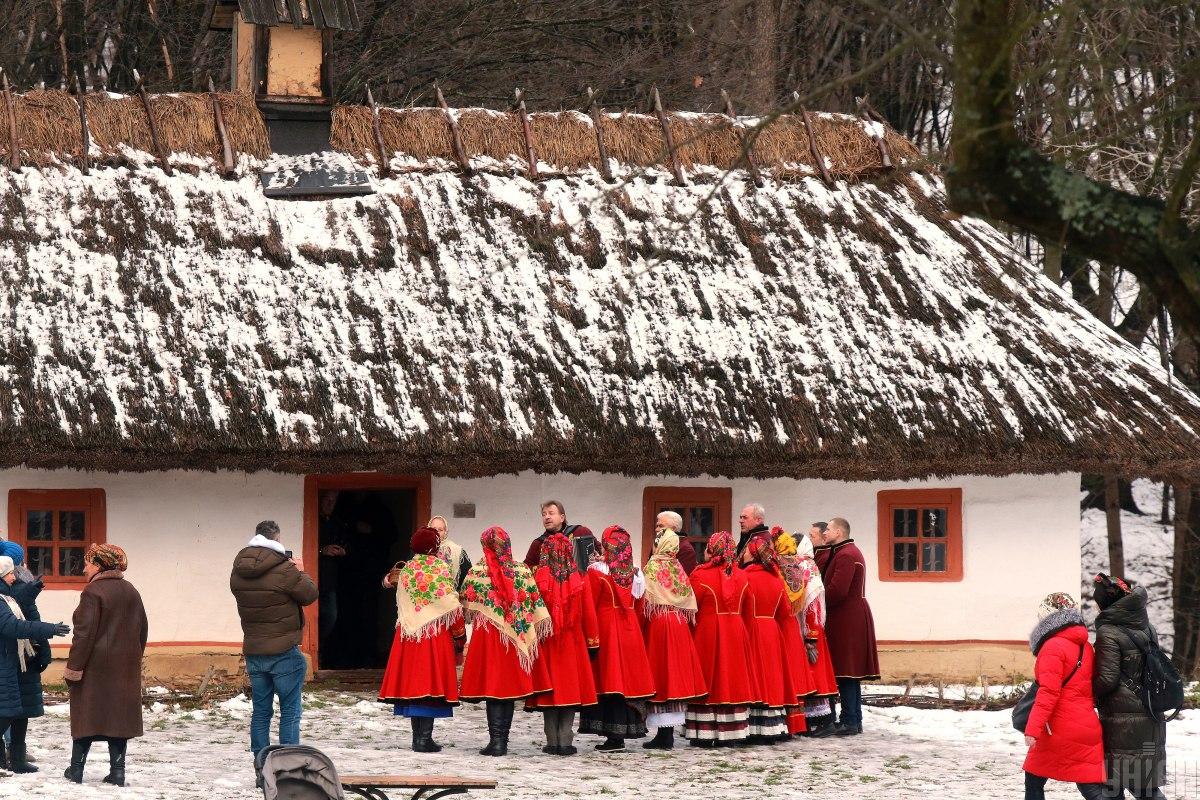 В "Пирогово" устроили традиционное празднование Рождества / фото УНИАН (Александр Синица) В "Пирогово" устроили традиционное празднование Рождества / фото УНИАН (Александр Синица)