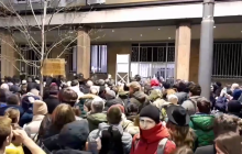 У Сербії на виборах виграла партія Вучича: в країні почалися протести (відео)