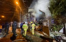 Во Львове произошел взрыв в жилом доме: есть разрушения, много пострадавших (фото, видео)