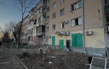Удар по Херсону: у житловому будинку загинули люди (фото, відео)