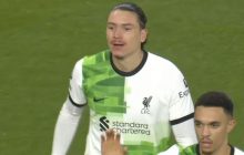 Ливерпуль одержал зрелищную победу в 19-м туре и вышел в лидеры АПЛ (видео)