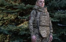 Міноборони сертифікувало перший бронежилет для військовослужбовиць (фото)