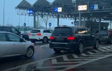 Пограничники усилили контроль за выездом мужчин: какая ситуация на границе