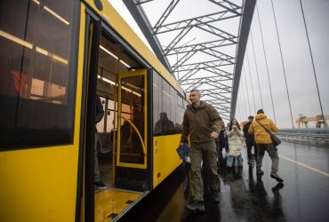 Виталий Кличко: Подольско-Воскресенский мостовой переход уже открыт для пассажирского транспорта