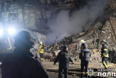 Ракетний удар РФ по Новогродівці: з-під завалів дістали тіло дитини