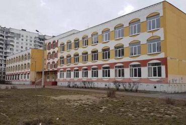 В РФ школьница открыла стрельбу по ученикам и покончила с собой (фото, видео)