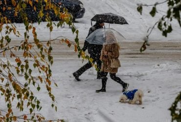 Українців попередили про погодні небезпеки: чого остерігатися сьогодні у низці областей (карти)
