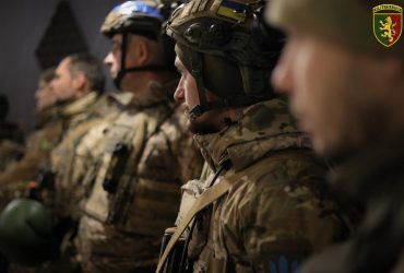 Нонсенс старих дядьків в армії: експерт пояснив, чи можна витягти з закордону молодь
