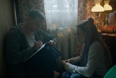 Разрушает стереотипный образ гея в кино: вышел трейлер новой украинской комедии (видео)