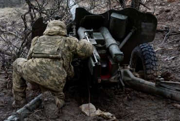 На фронте остро не хватает боеприпасов, наступательные операции отменены, - WP