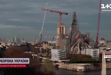 На шпиль собора Нотр-Дам установили золотого петуха-феникса