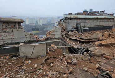 В КГГА сказали, будут ли отселять из дома людей из-за разрушения обломками дрона