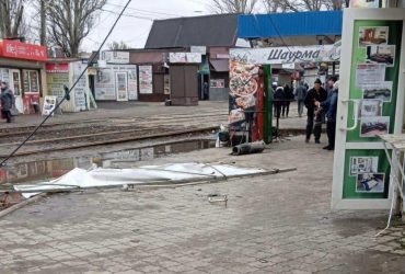 Иловайск ярко горит: возможен прилет по нефтехранилищу (фото, видео)