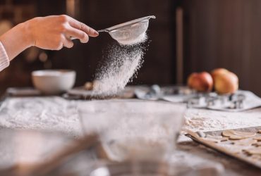 Я люблю просіювати борошно: шеф-кухар розкрила важливий нюанс у приготування тіста