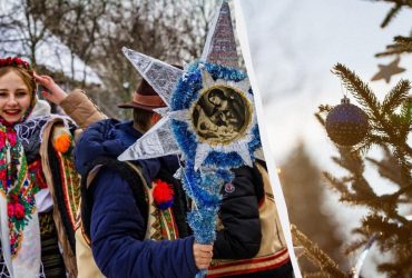Коляд, коляд, коляда: красиві колядки на Різдво, які легко запам'ятати