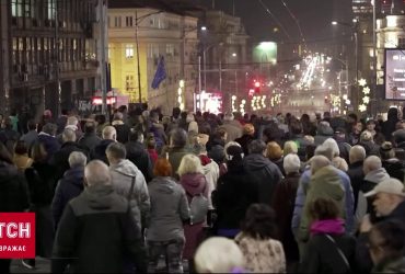 Десятий день війни за Белград: поліцейські кийки і голодний страйк. Як реагує Брюссель