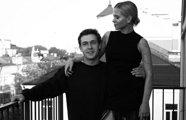 Известный украинский актер намекнул на свадьбу с девушкой, с которой расстался до войны