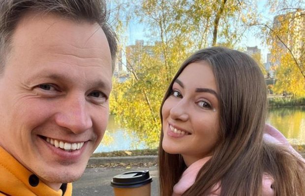 Чоловік актриси Тишкевич розповів, як вона почувається через тиждень у реанімації