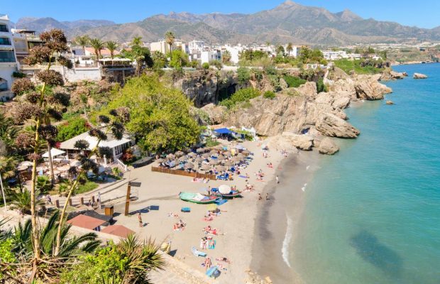 Пляжі Іспанії щорічно "втрачають" до 5 метрів