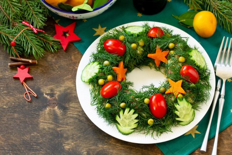 30 лучших салатов на Новый год — рецепты - Лайфхакер