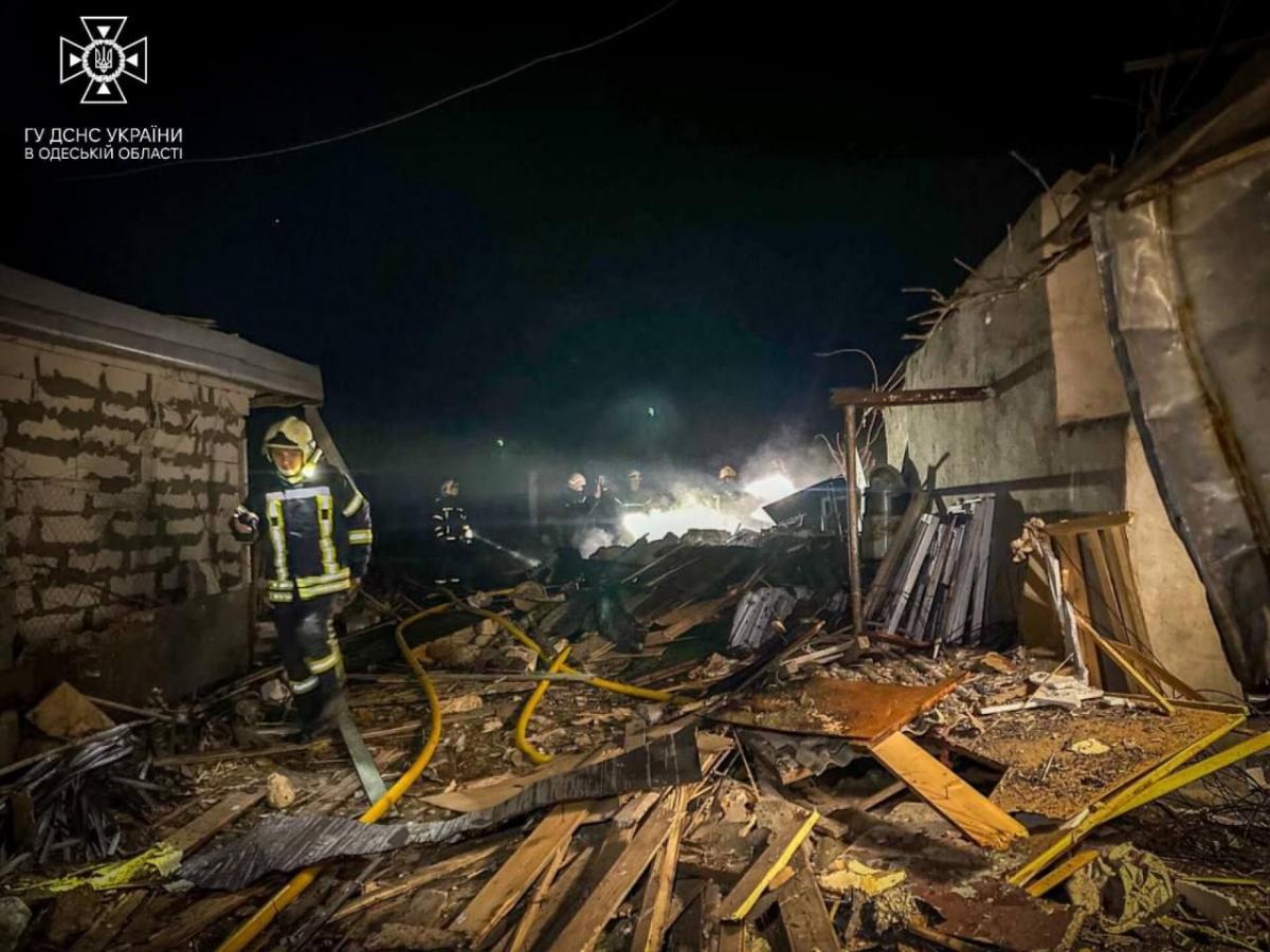 Оккупанты направили на Одессу более 30 дронов / фото ГУ Д НС Украины в Одесской области Оккупанты направили на Одессу более 30 дронов / фото ГУ Д НС Украины в Одесской области