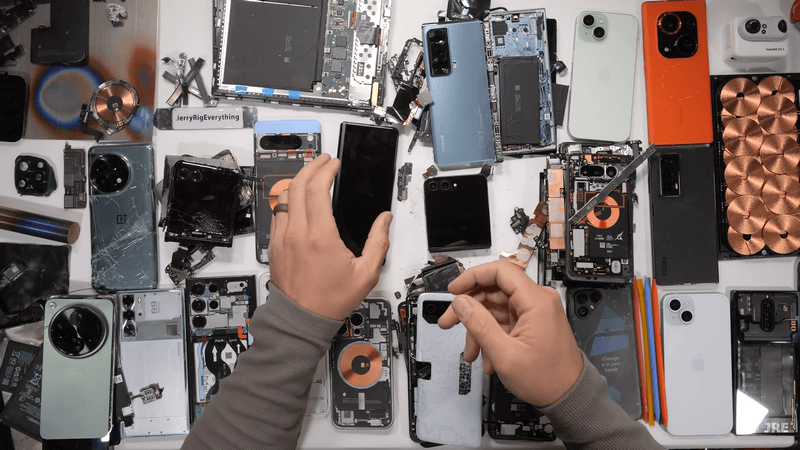 Бюджетний Google Pixel - найбільш надійший смартфон 2023 року / Скріншот з відео Бюджетний Google Pixel - найбільш надійший смартфон 2023 року / Скріншот з відео