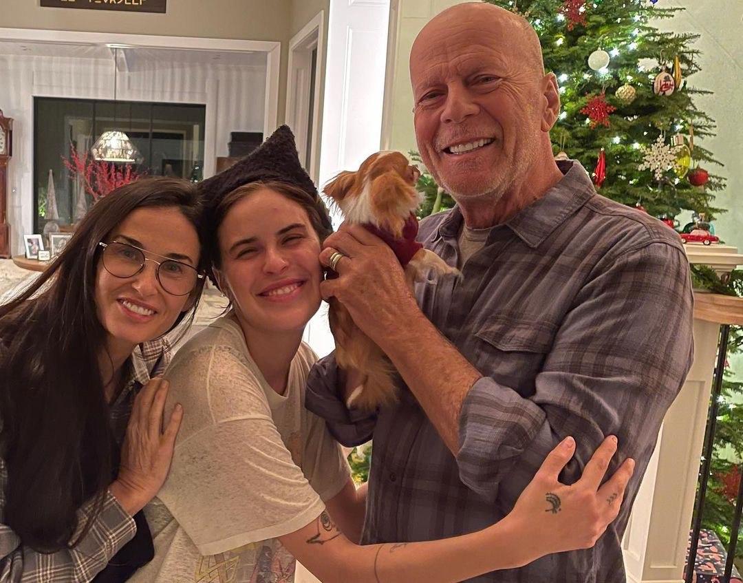 Рідні підтримують актора /instagram.com/demimoore Рідні підтримують актора /instagram.com/demimoore