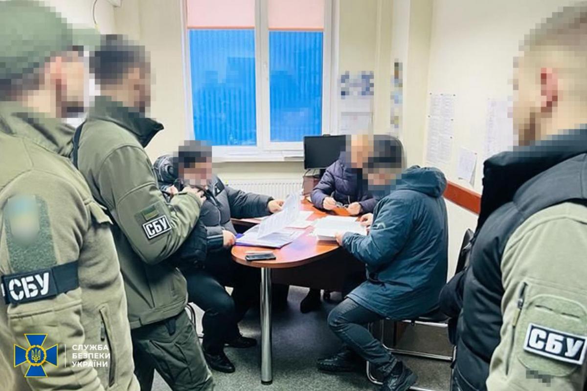 Фігуранту загрожує до 12 років тюрми із конфіскацією майна / фото СБУ Фігуранту загрожує до 12 років тюрми із конфіскацією майна / фото СБУ