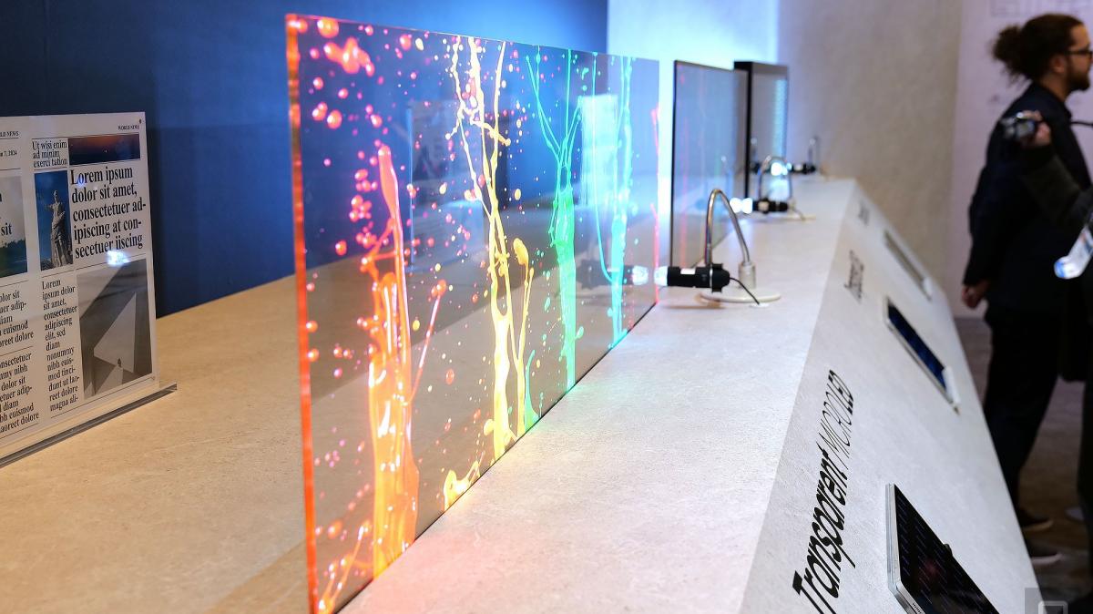 Samsung представила перший у світі прозорий екран MicroLED / фото Engadget Samsung представила перший у світі прозорий екран MicroLED / фото Engadget
