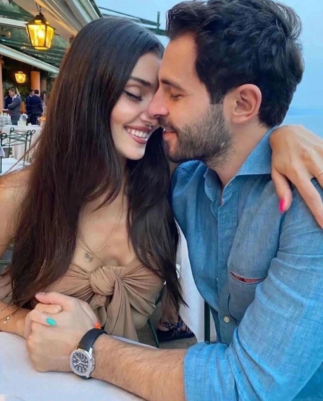 Ханде Ерчел зі своїм коханим / Скріншот Instagram Ханде Ерчел зі своїм коханим / Скріншот Instagram