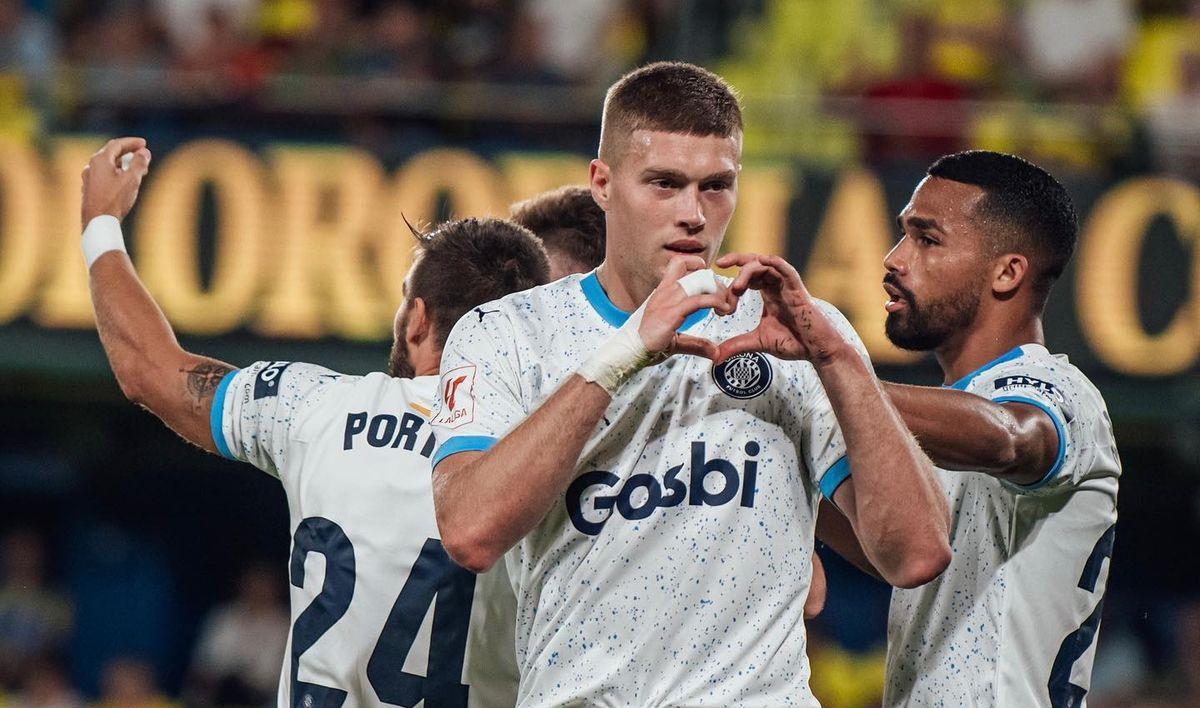 Нападник Жирони Артем Довбик / фото facebook.com/gironafc