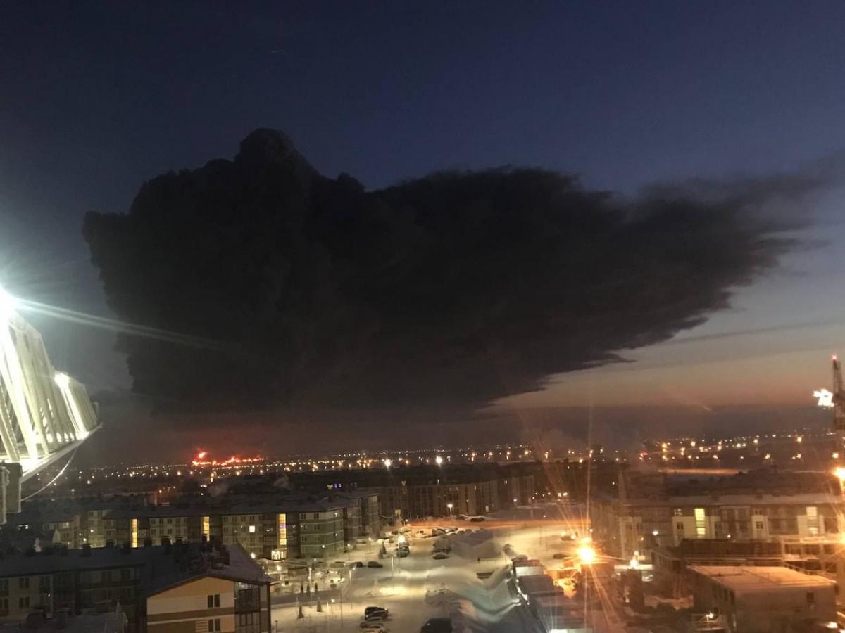 Под Питером сильнейший пожар/ российские паблики Под Питером сильнейший пожар/ российские паблики