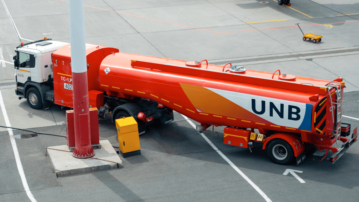 Суд отказался отменить решение по спецразрешению "Укрнефтебурения" / фото unb.ua Суд отказался отменить решение по спецразрешению "Укрнефтебурения" / фото unb.ua