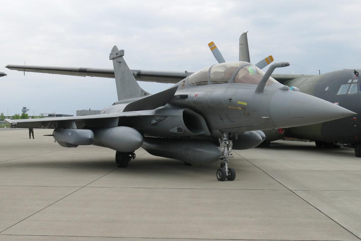 Ракета SCALP под крылом Rafale / Фото Википедия Ракета SCALP под крылом Rafale / Фото Википедия