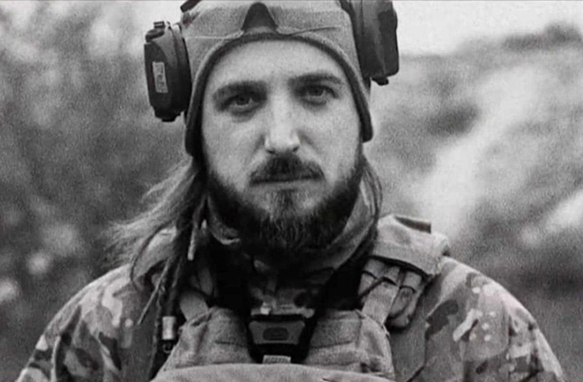 'Фіалками мій найдорожчий син проросте': у 'Сніданку з 1+1' показали перше інтерв’ю матері поета та військового Максима Кривцова після його загибелі 'Фіалками мій найдорожчий син проросте': у 'Сніданку з 1+1' показали перше інтерв’ю матері поета та військового Максима Кривцова після його загибелі