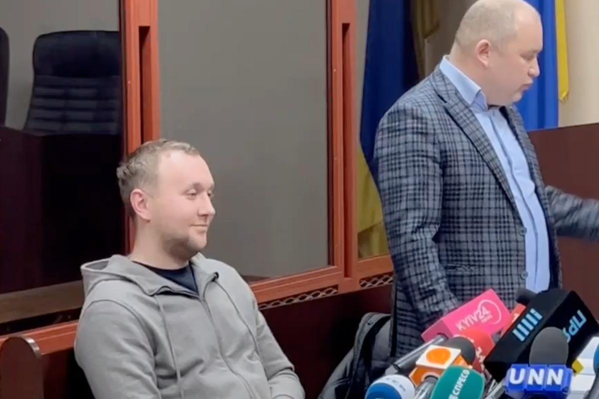 Суд отправил под стражу Романа Гринкевича / скриншот