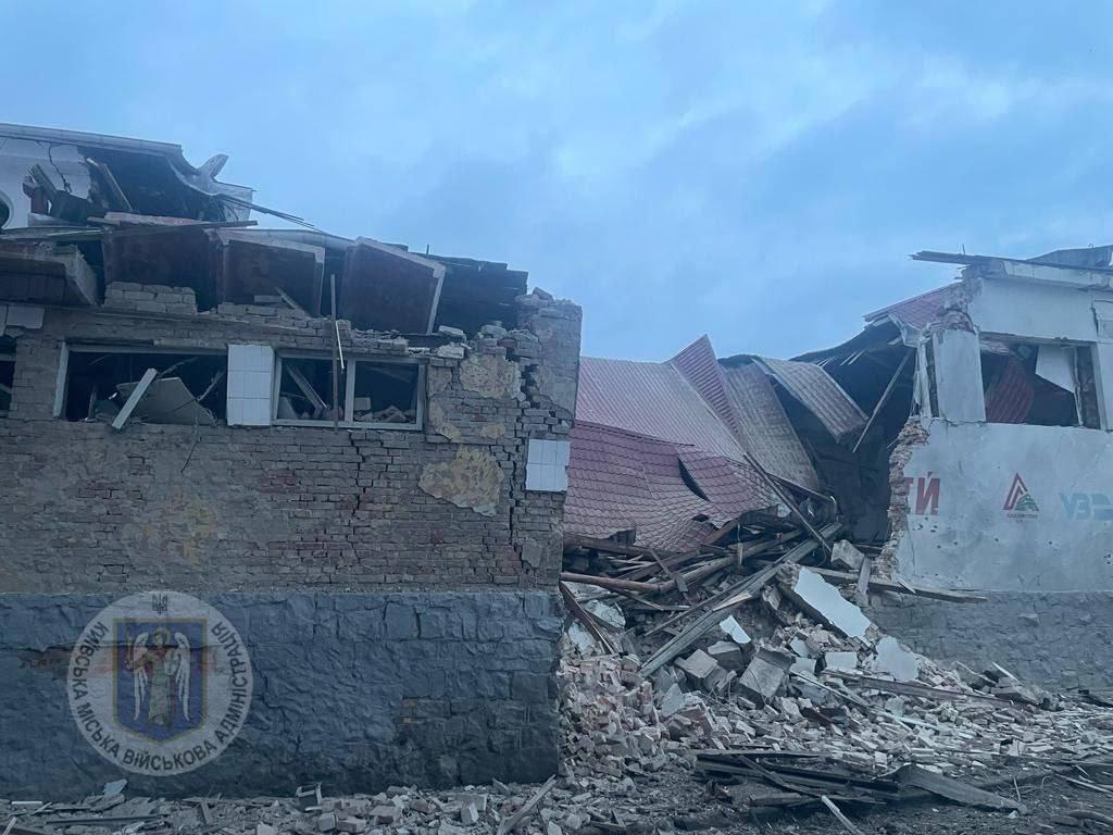 Ракетна атака на столицю: стало відомо, які наслідки обстрілу (фото) Ракетна атака на столицю: стало відомо, які наслідки обстрілу (фото)