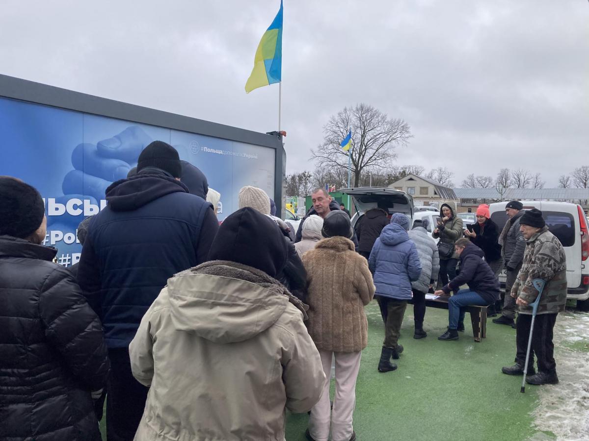 Сергей Цюпко и Благотворительный фонд в модульном городке в Бородянке