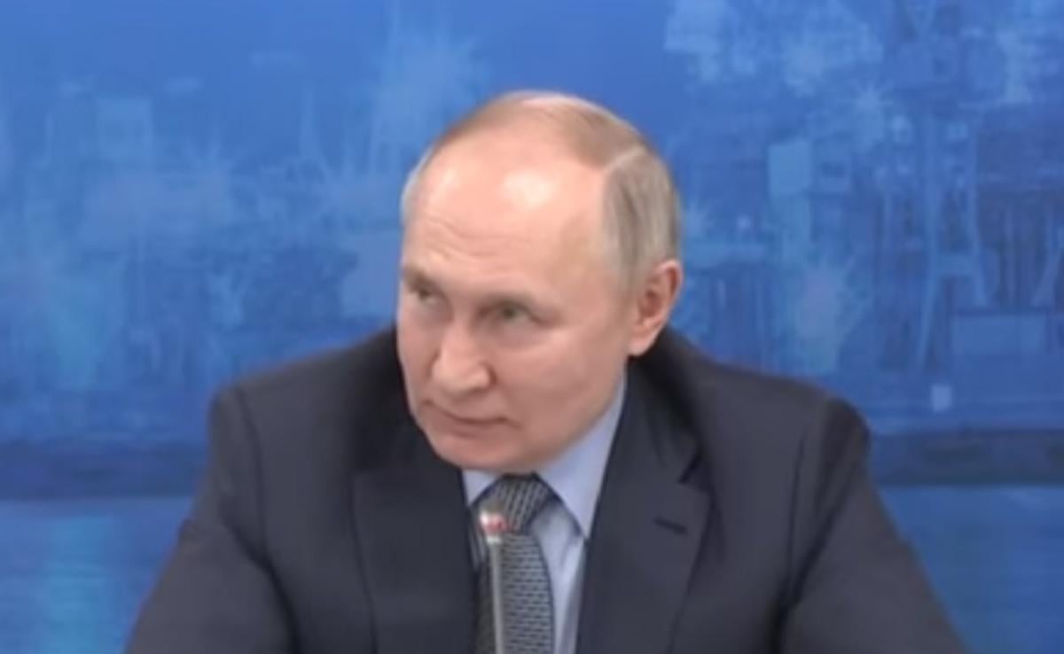 Путін каже, що підставити плече країні, "себе не шкодуючи" – у характері росіян / скріншот Путін каже, що підставити плече країні, "себе не шкодуючи" – у характері росіян / скріншот