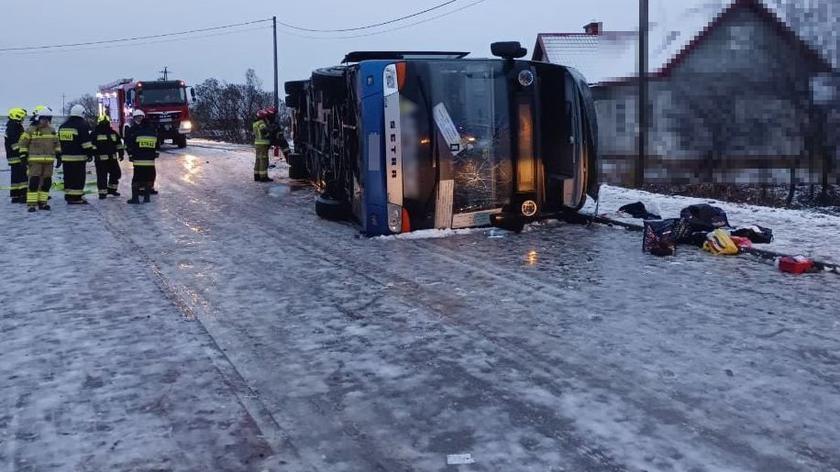 У Польщі перекинувся автобус з українцями / Policja Lubelska У Польщі перекинувся автобус з українцями / Policja Lubelska