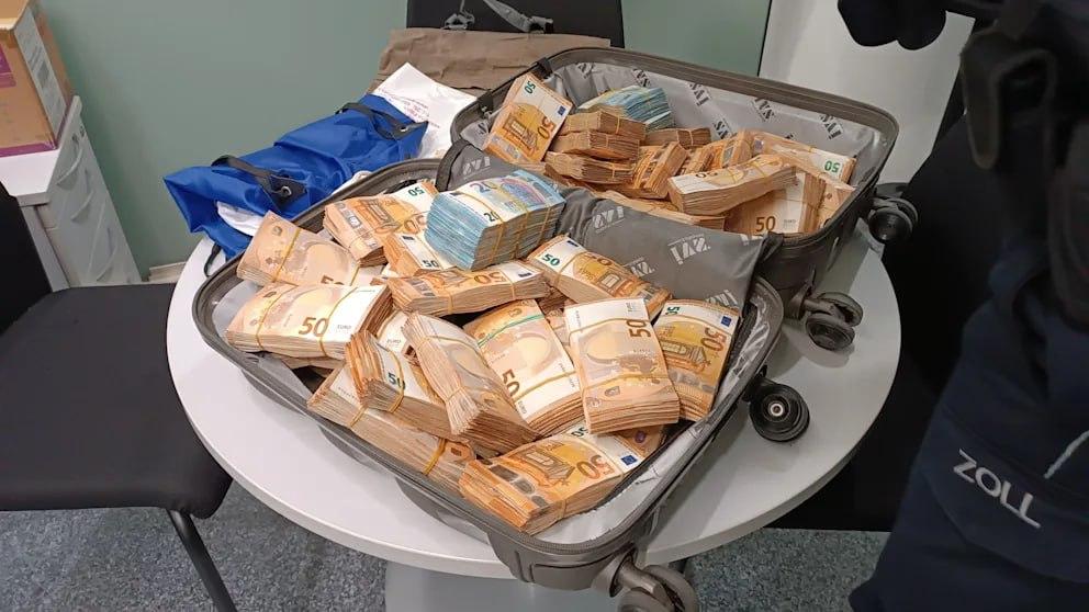 В Германии задержали украинского пенсионера / t.me/BILD_Russian В Германии задержали украинского пенсионера / t.me/BILD_Russian