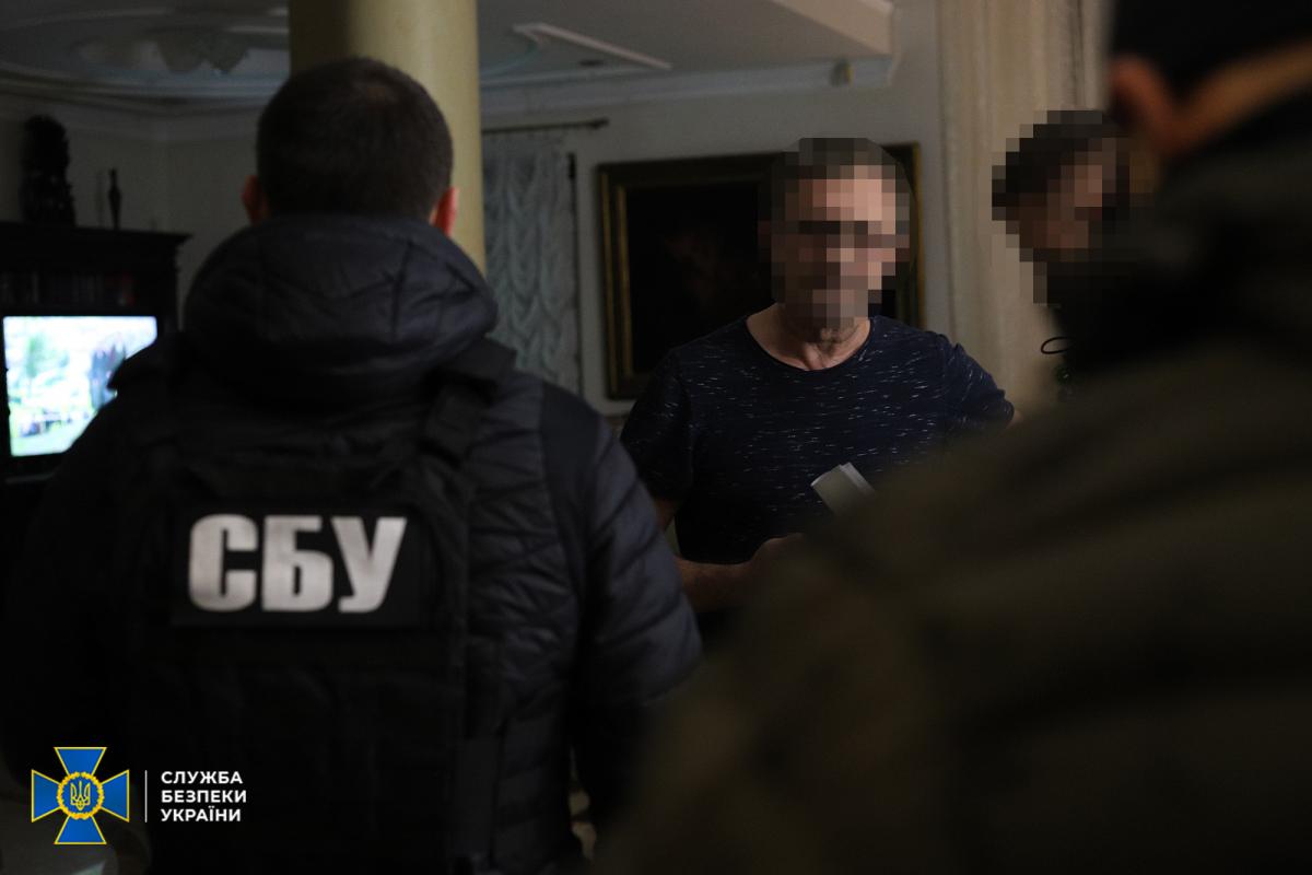 Зловмисники намагалися вкрасти майже 1,5 млрд бюджетних гривень на придбанні 100 тис. мінометних пострілів для ЗСУ / фото Служба безпеки України Зловмисники намагалися вкрасти майже 1,5 млрд бюджетних гривень на придбанні 100 тис. мінометних пострілів для ЗСУ / фото Служба безпеки України