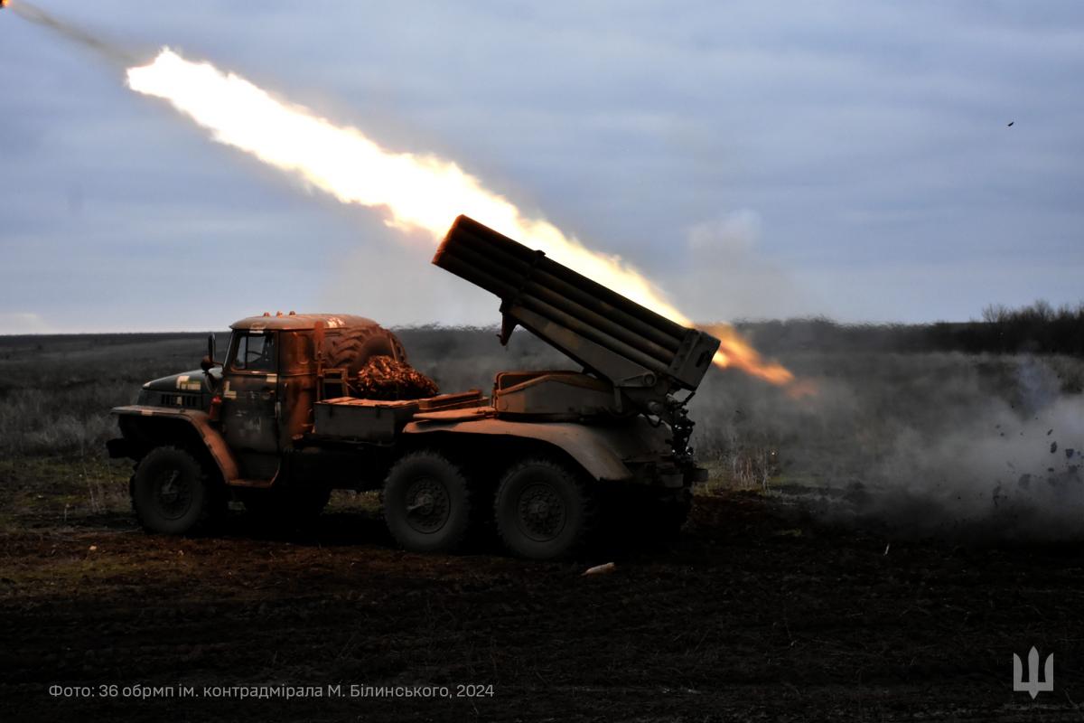 ЗСУ підсмажують позиції ворога/ фото 36 ОБрМП ім. Михайла Білинського ЗСУ підсмажують позиції ворога/ фото 36 ОБрМП ім. Михайла Білинського